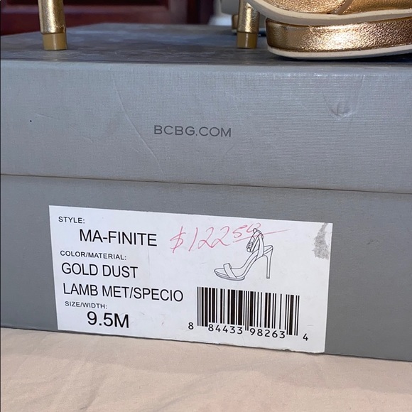 BCBG stunning pink and gold “MA-FINITE” heels - Picture 3 of 7